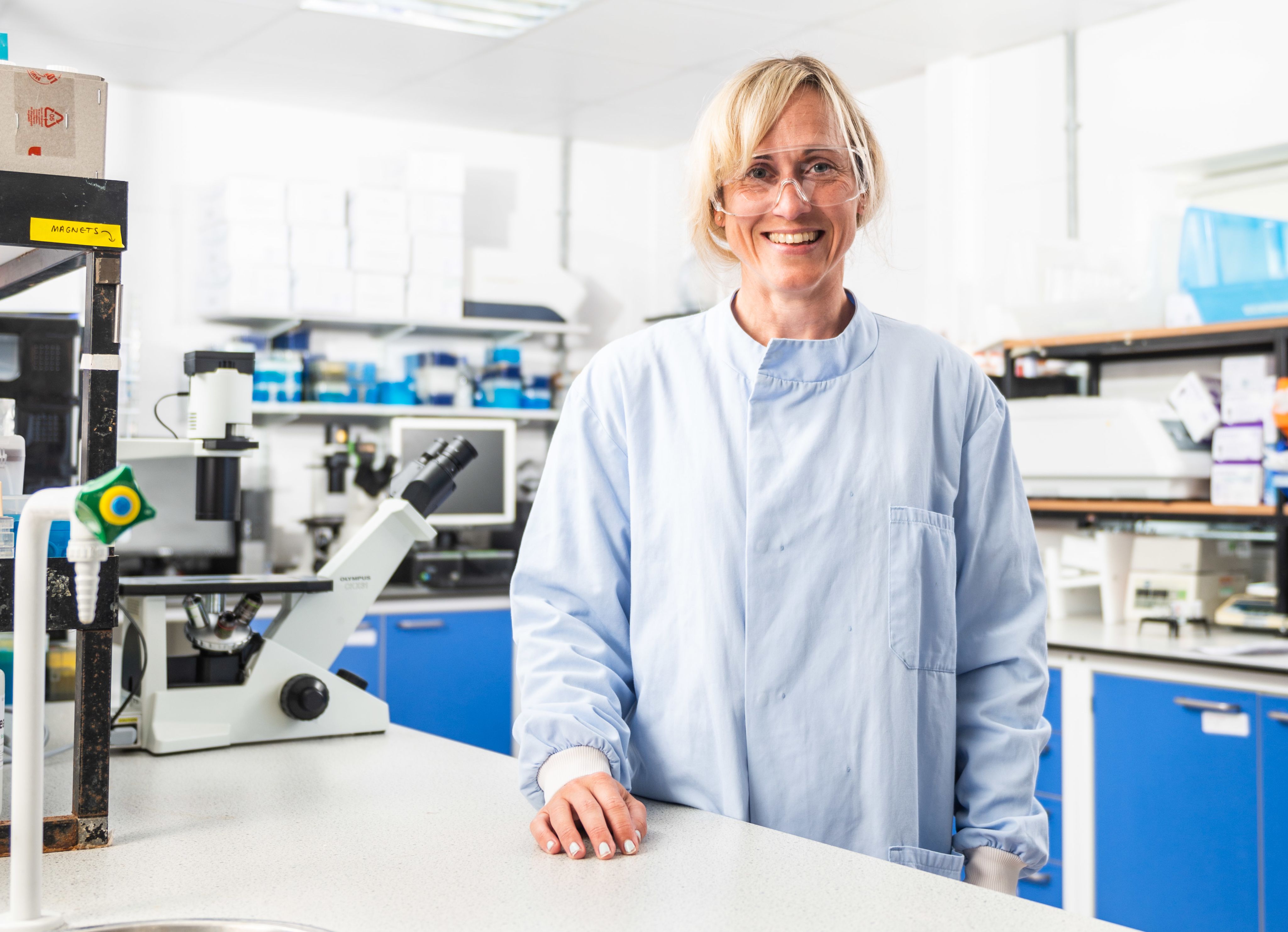 Prof Ellis in her laboratory